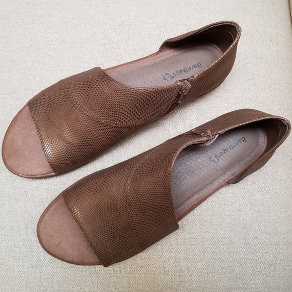 *LAST ONE*Bare Traps Sedina Sandals - Picture 2 of 8